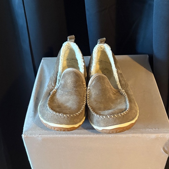L.L. Bean Women's Tan Suede Slippers - Picture 2 of 10